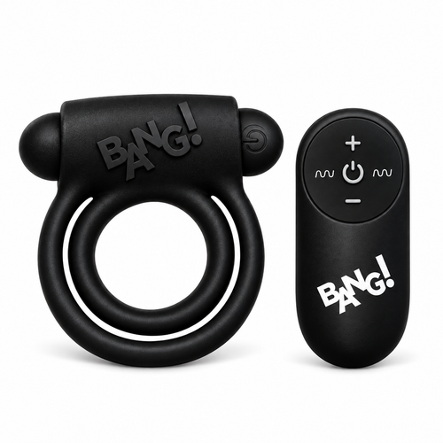 Anillo vibrador BANG Black con control remoto sobre fondo blanco